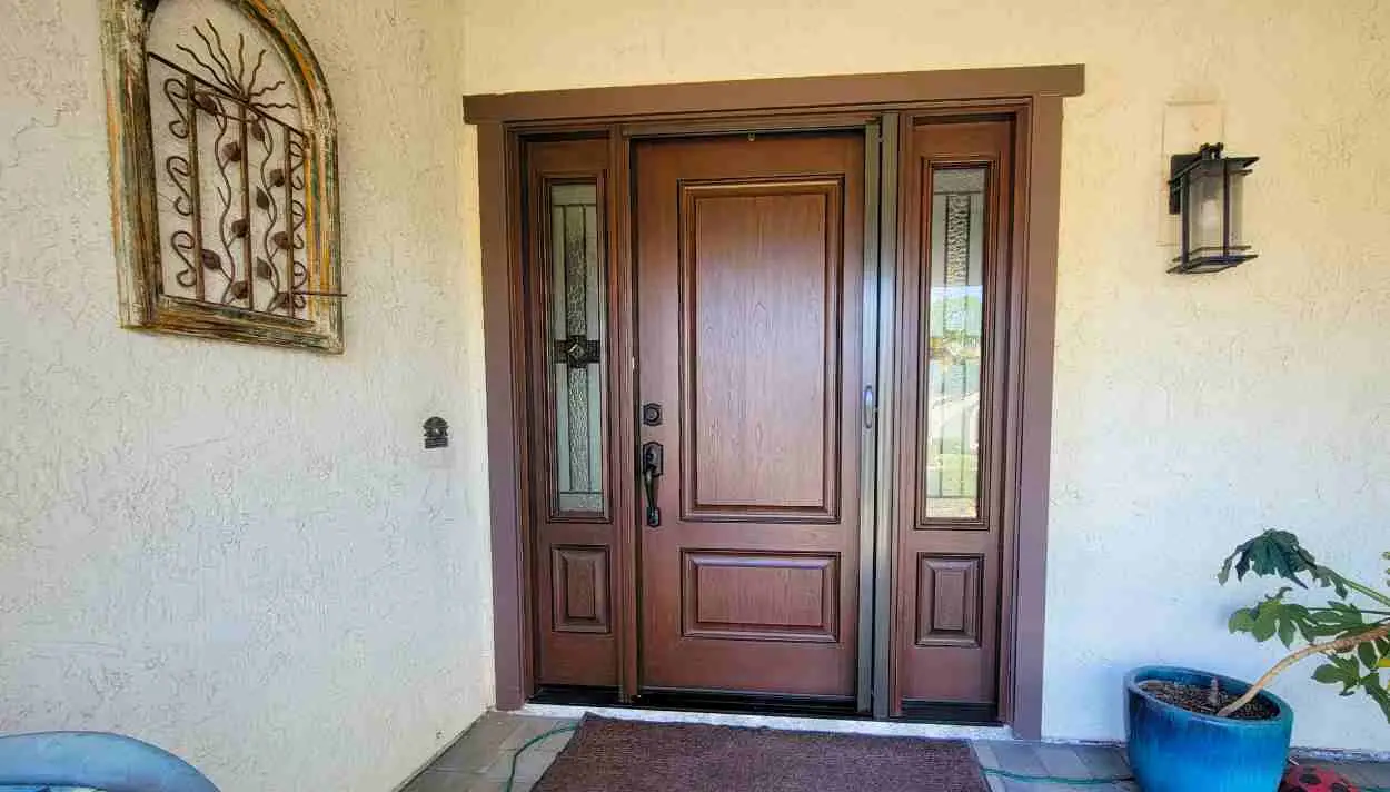 Apollo retractable front door screen in San Diego