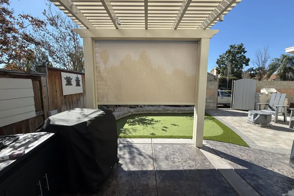 6063 T6 aluminum zip-track housing and side channel detail on Apollo motorized outdoor shade